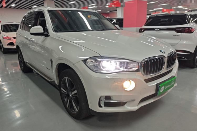 Used BMW X5 2017 xDrive35i Elegant Edition Front Right 45 Deg