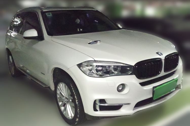 Used BMW X5 2017 xDrive28i Front Right 45 Deg