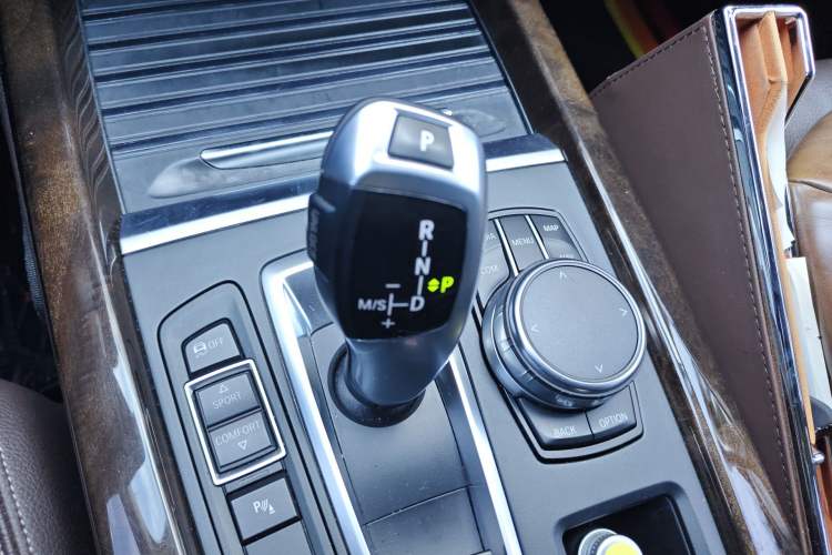 Used BMW X5 2017 xDrive35i Elegant Edition Gear Lever