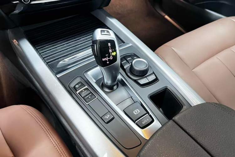 Used BMW X5 2017 xDrive35i Middle East Gear Lever