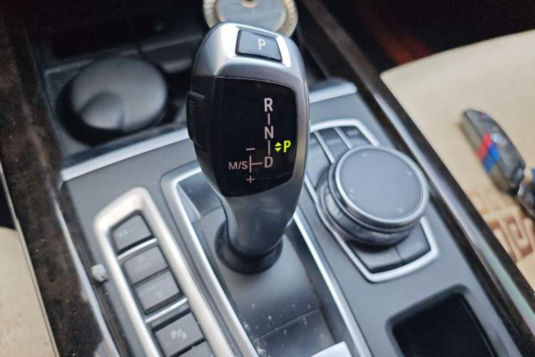 Used BMW X5 2017 xDrive35i Elegant Edition Gear Lever