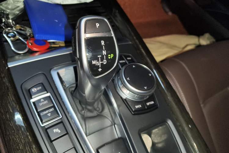 Used BMW X5 2017 xDrive35i M Sport Edition Gear Lever