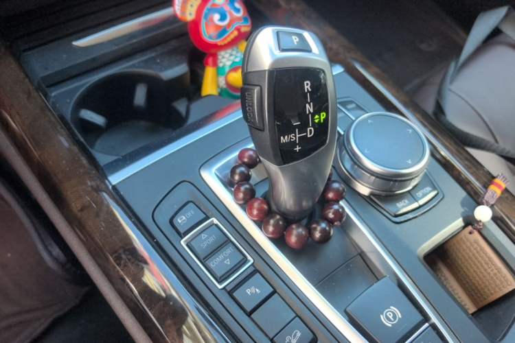 Used BMW X5 2017 xDrive35i Elegant Edition Gear Lever