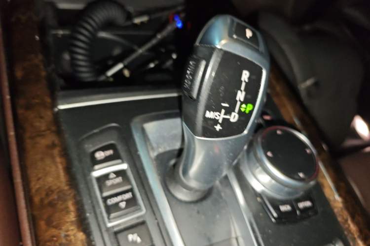 Used BMW X5 2017 xDrive35i Elegant Edition Gear Lever
