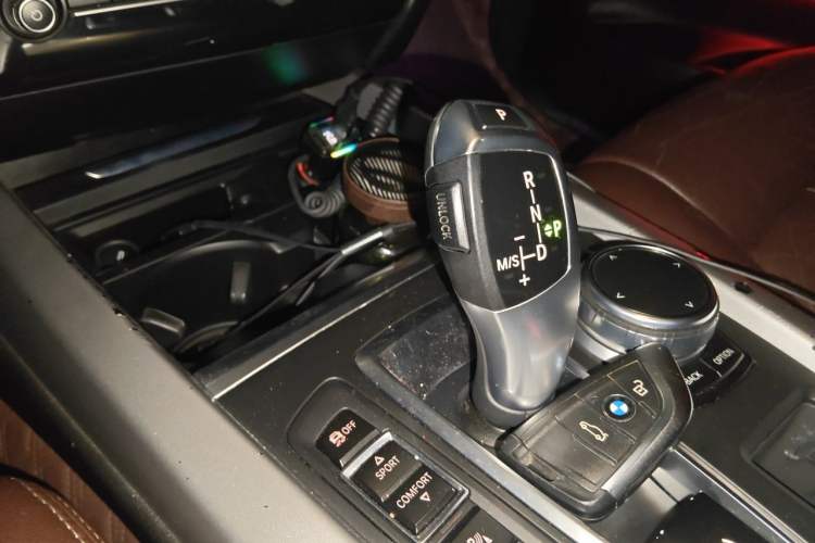 Used BMW X5 2017 xDrive35i Standard Model U.S. Specification Gear Lever