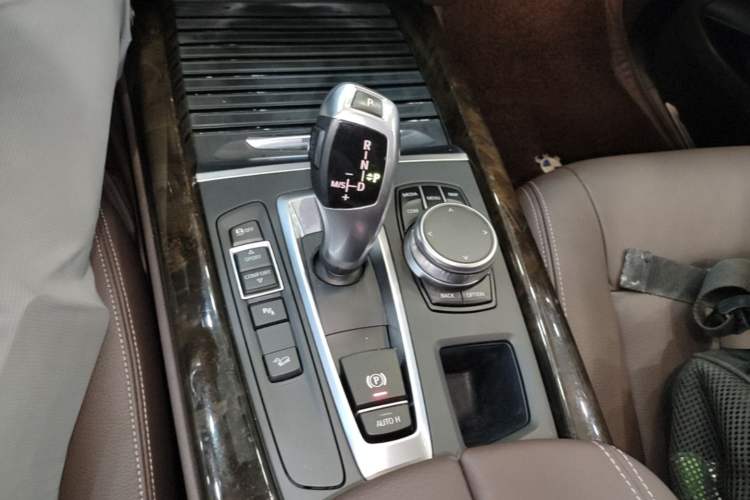 Used BMW X5 2017 xDrive35i Elegant Edition Gear Lever