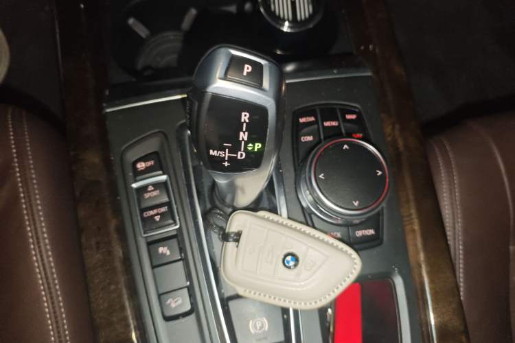 Used BMW X5 2017 xDrive35i Elegant Edition Gear Lever