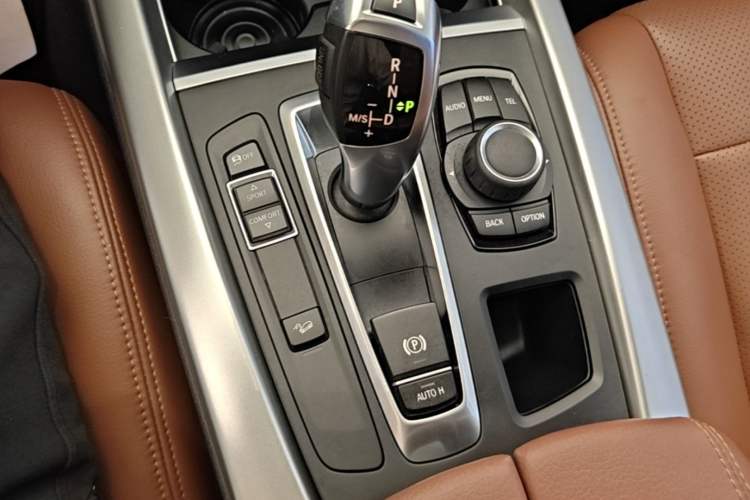Used BMW X5 2017 xDrive35i Middle East Gear Lever