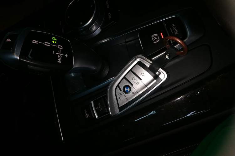 Used BMW X5 2017 xDrive28i Interior 1