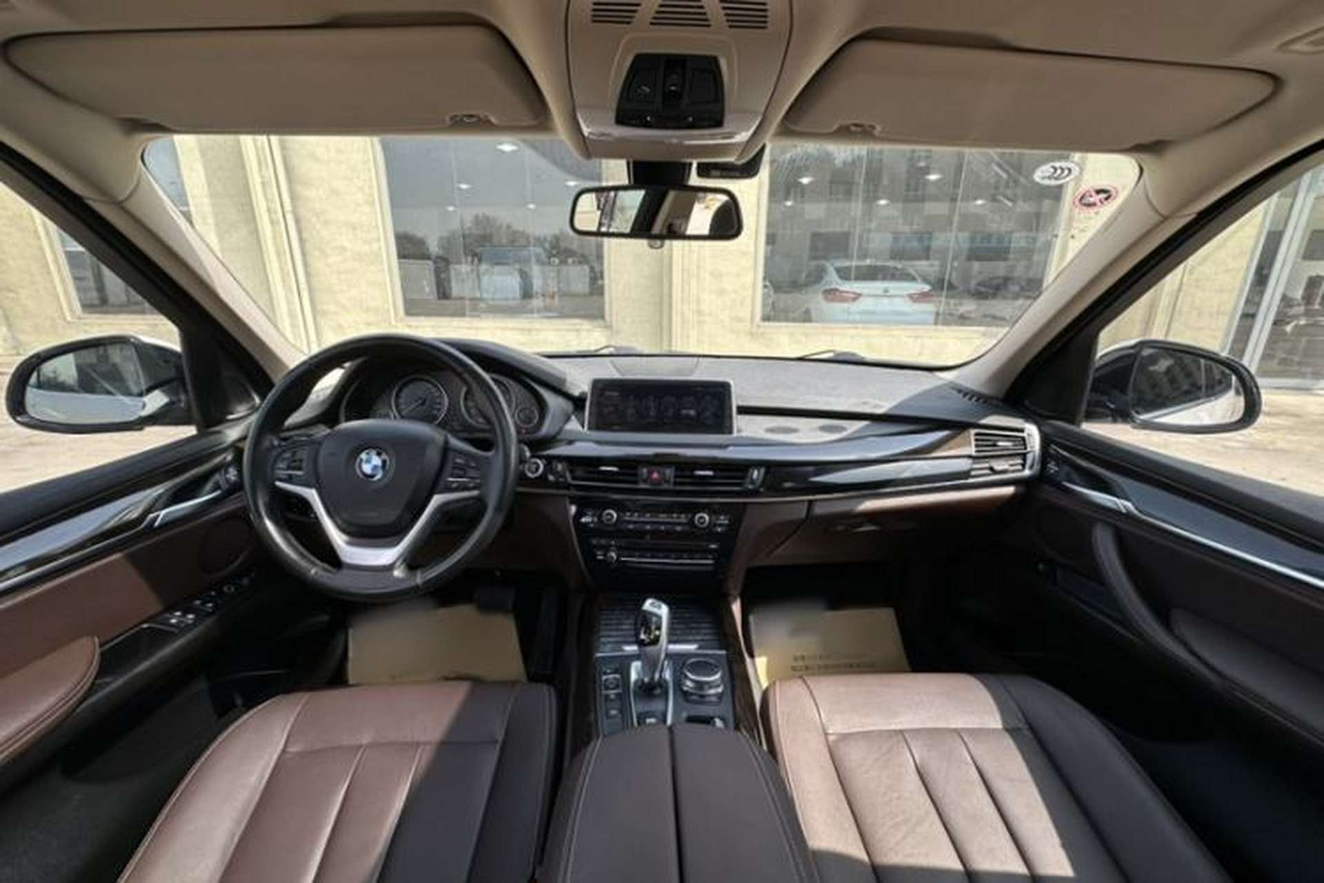 Used BMW X5 2017 xDrive28i Interior 1