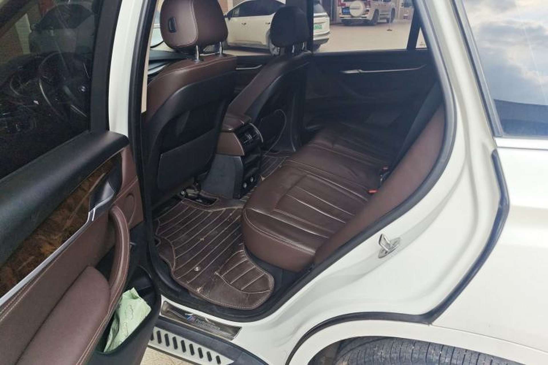 Used BMW X5 2017 xDrive35i Elegant Edition Interior 2