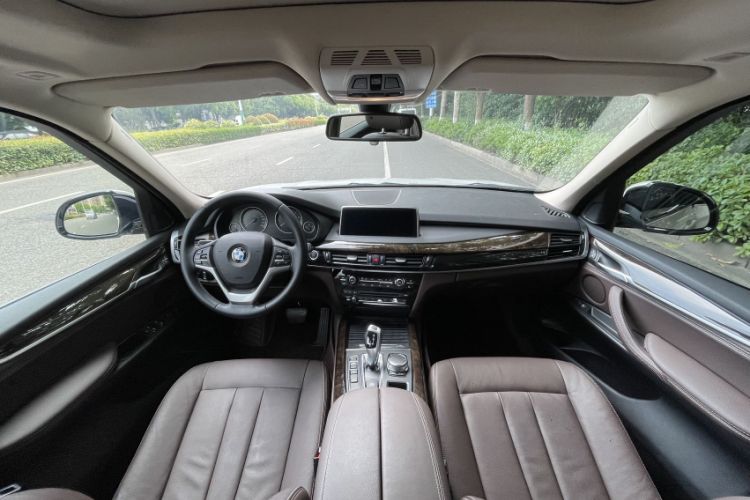 Used BMW X5 2017 xDrive35i Elegant Edition Interior 2