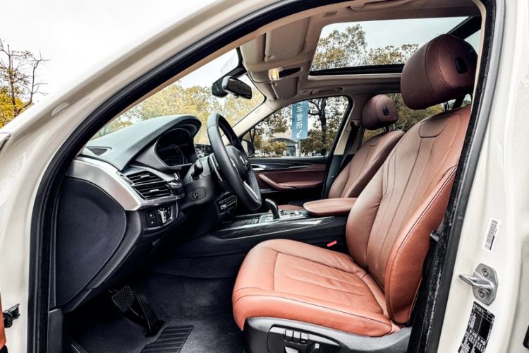 Used BMW X5 2017 xDrive35i 3.0T Automatic with M Sport Package Middle East Interior 3