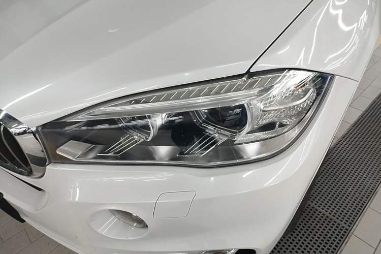 Used BMW X5 2017 xDrive28i Left Front Headlight