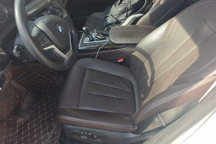 Used BMW X5 2017 xDrive28i Left Front Seat