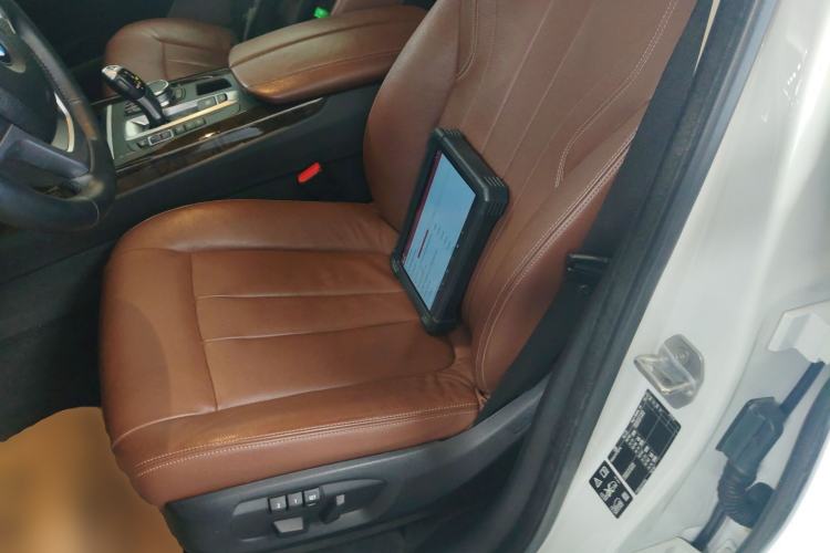 Used BMW X5 2017 xDrive28i Left Front Seat