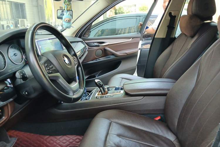 Used BMW X5 2017 xDrive28i Left Front Seat
