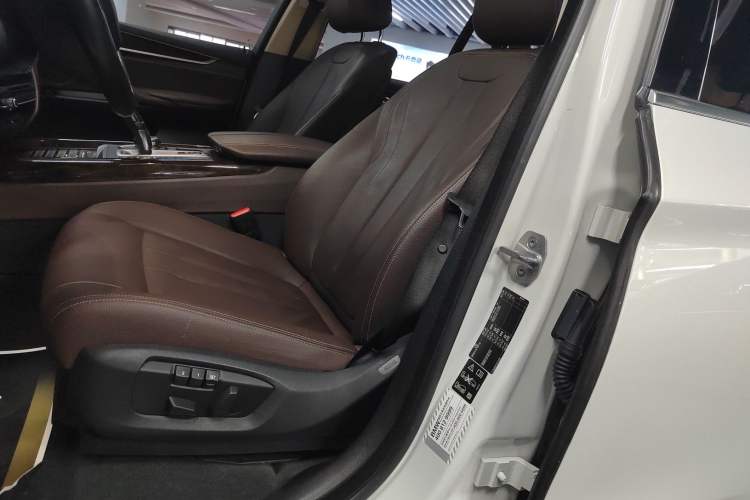Used BMW X5 2017 xDrive28i Left Front Seat