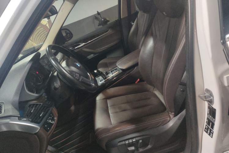 Used BMW X5 2017 xDrive35i Elegant Edition Left Front Seat