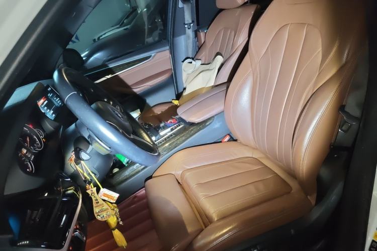 Used BMW X5  Left Front Seat