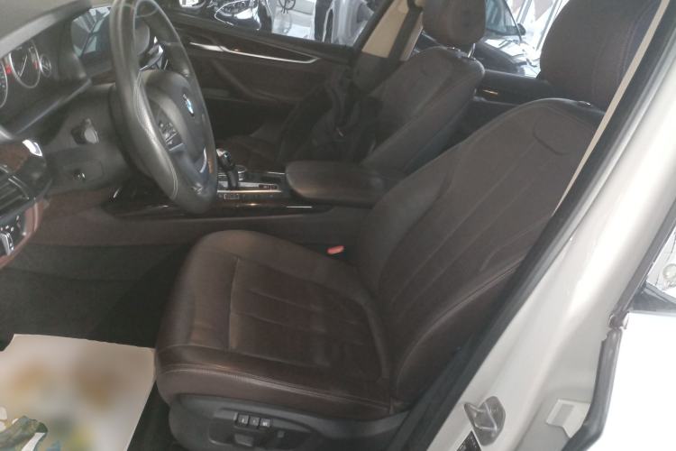 Used BMW X5 2017 xDrive28i Left Front Seat