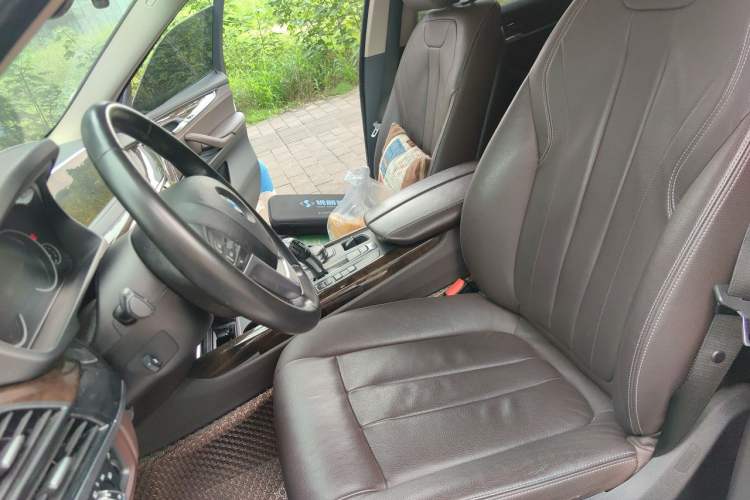 Used BMW X5 2017 xDrive28i Left Front Seat