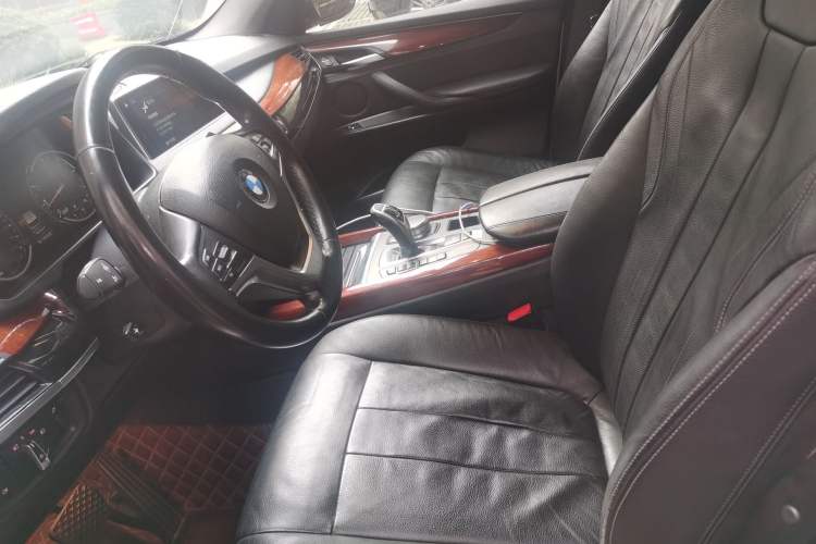 Used BMW X5 2017 xDrive35i Middle East Left Front Seat