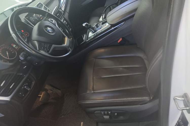 Used BMW X5 2017 xDrive28i Left Front Seat