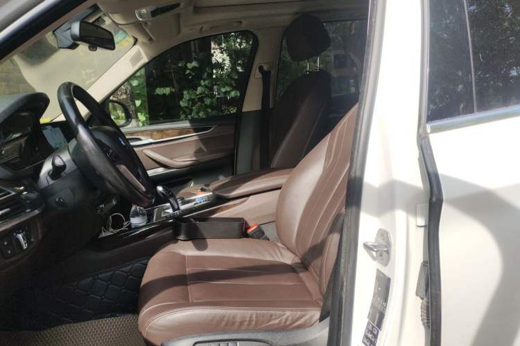 Used BMW X5 2017 xDrive28i Left Front Seat