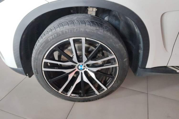 Used BMW X5 2017 xDrive35i parallel import Left Front Wheel Hub