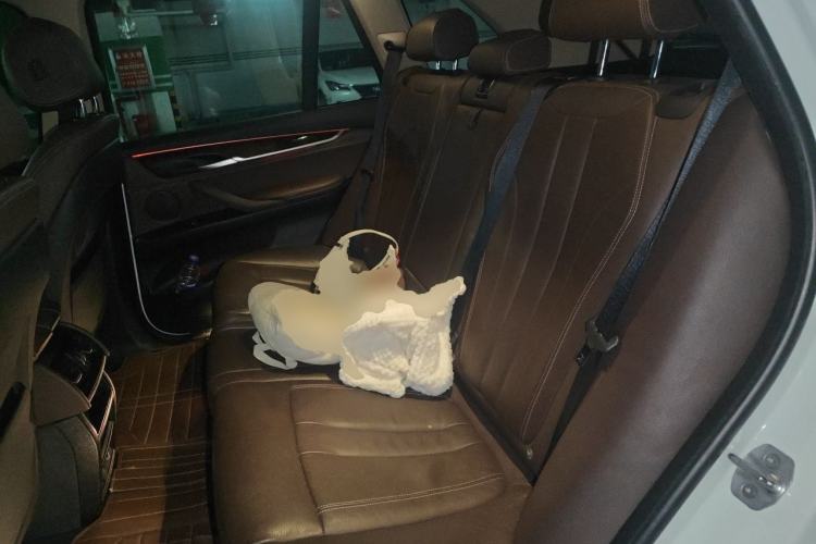 Used BMW X5 2017 xDrive28i Left Rear Seat