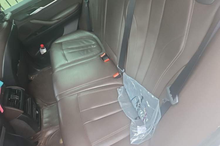 Used BMW X5  Left Rear Seat