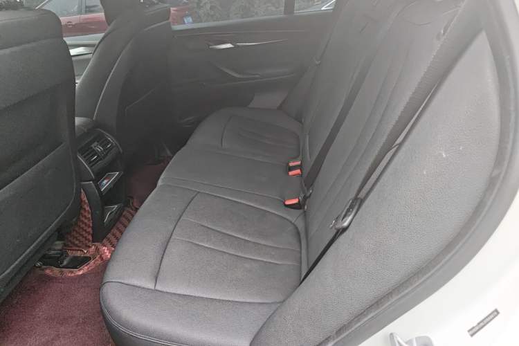 Used BMW X5  Left Rear Seat