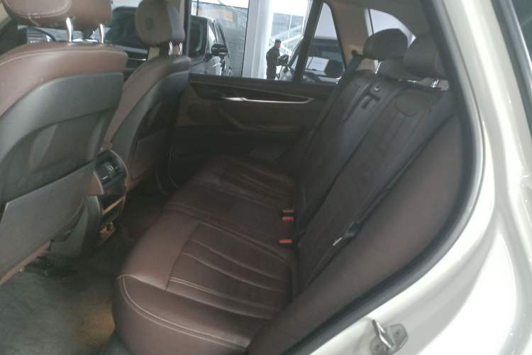 Used BMW X5 2017 xDrive28i Left Rear Seat