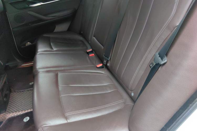 Used BMW X5 2017 xDrive28i Left Rear Seat