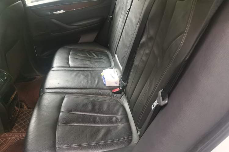 Used BMW X5 2017 xDrive35i Middle East Left Rear Seat