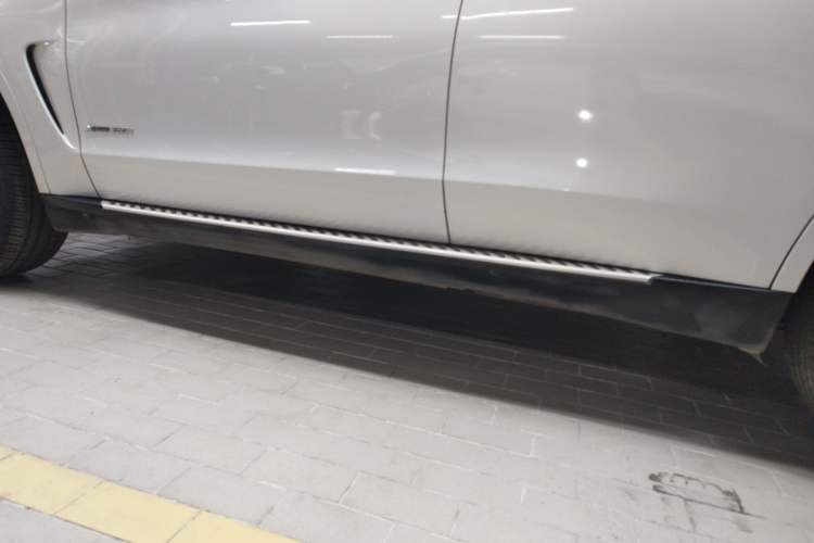 Used BMW X5 2017 xDrive28i Left Side Sill