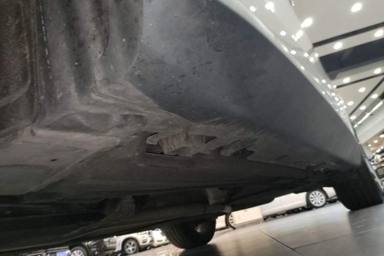 Used BMW X5 2017 xDrive35i Elegant Edition Left Side Sill