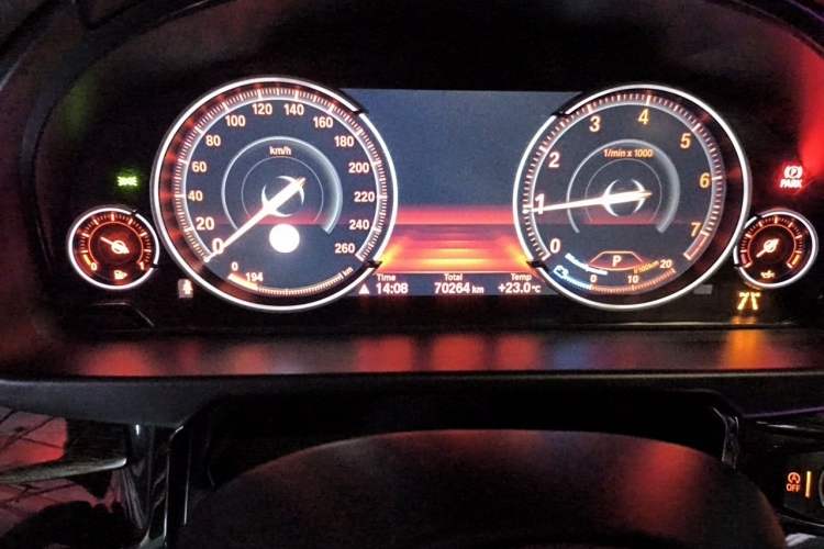 Used BMW X5 2017 xDrive35i M Sport Edition Odometer Close Up