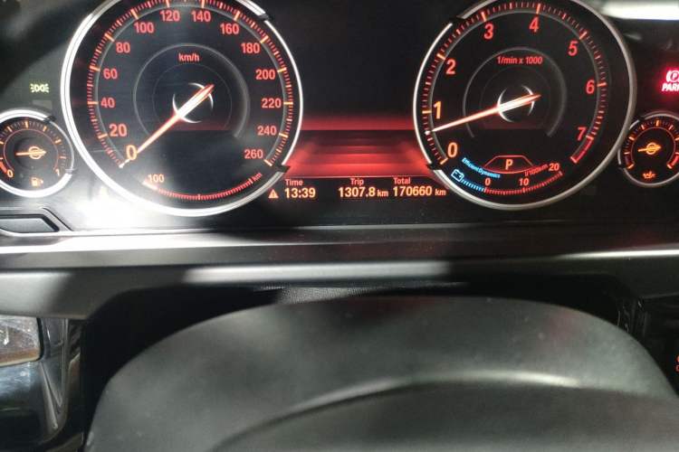 Used BMW X5 2017 xDrive35i Elegant Edition Odometer Close Up