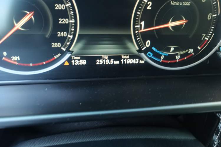 Used BMW X5 2017 xDrive35i M Sport Edition Odometer Close Up