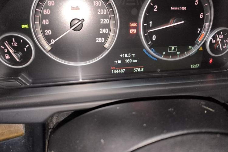 Used BMW X5 2017 xDrive35i Elegant Edition Odometer Close Up