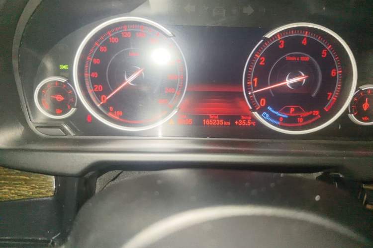 Used BMW X5 2017 xDrive35i M Sport Edition Odometer Close Up