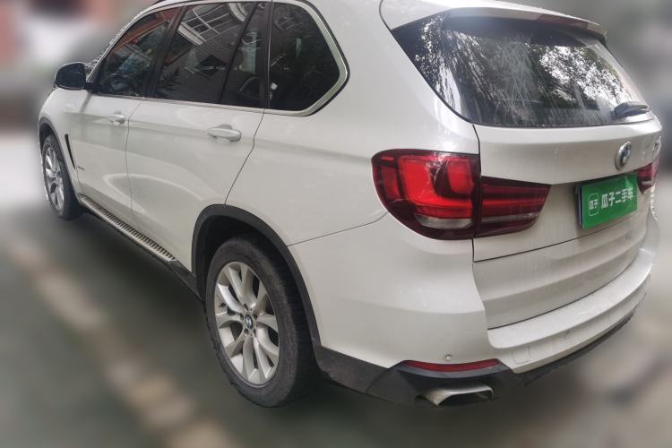 Used BMW X5 2017 xDrive35i Middle East Rear Left 45 Deg