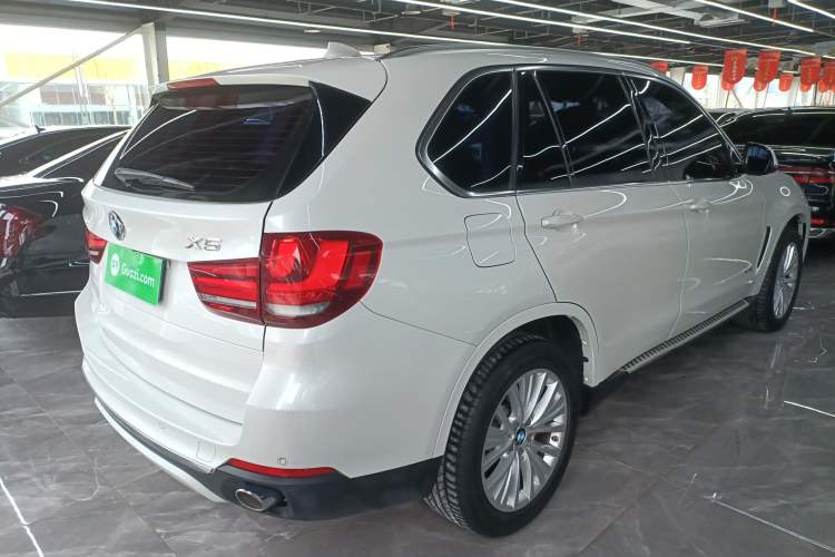 Used BMW X5 2017 xDrive28i Rear Right 45 Deg