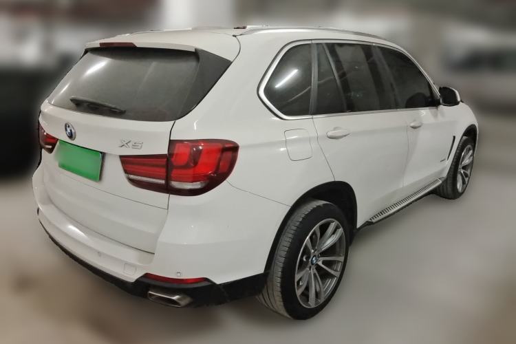 Used BMW X5  Rear Right 45 Deg