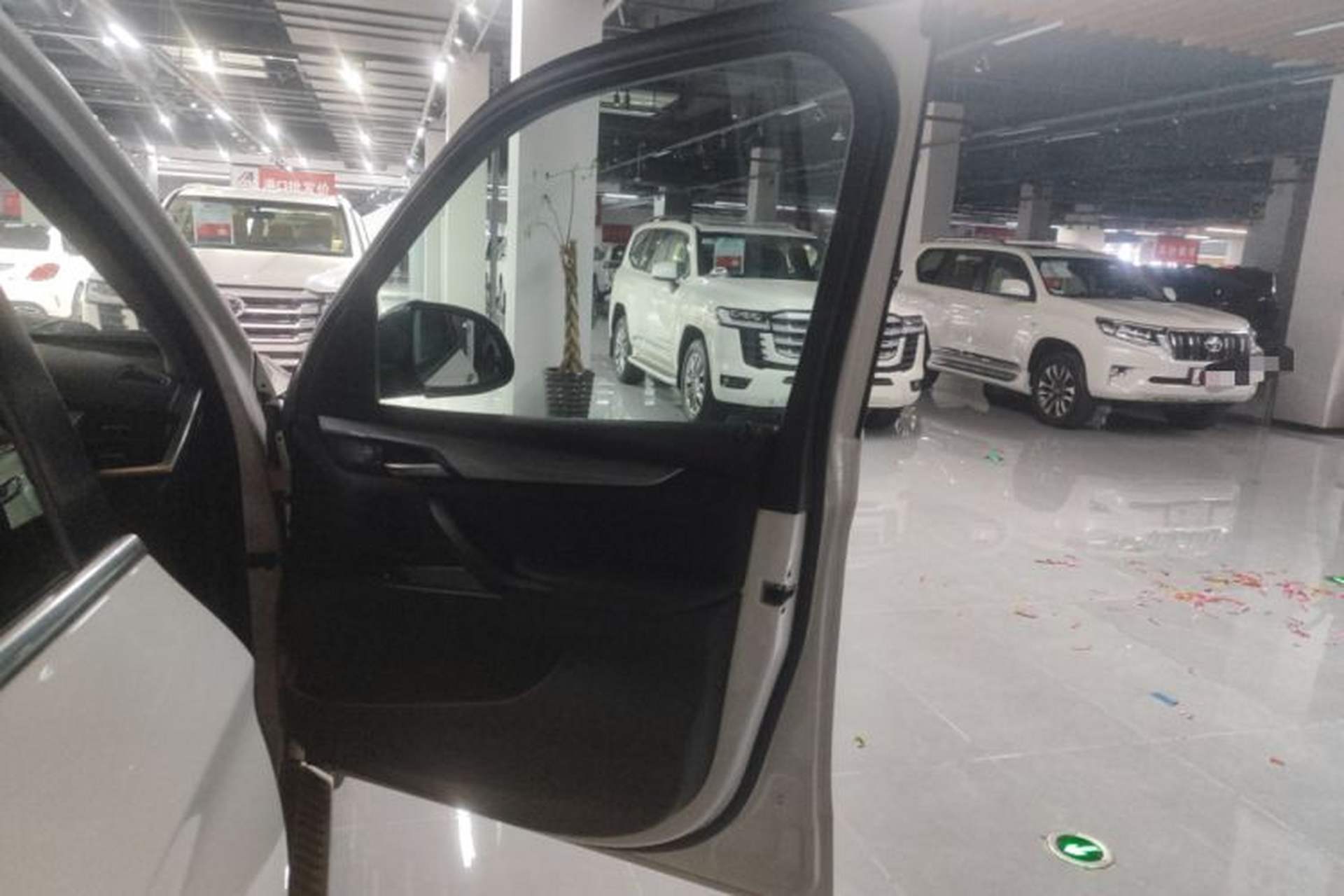 Used BMW X5 2017 xDrive35i Middle East Right Front Door Interior
