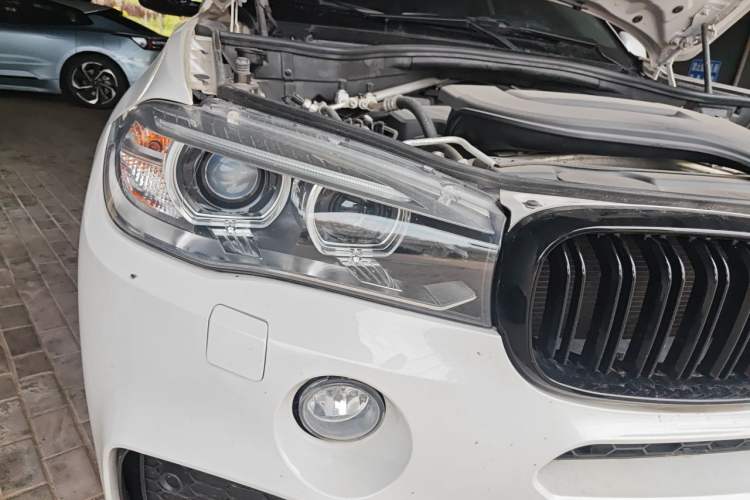 Used BMW X5 2017 xDrive28i Right Front Headlight