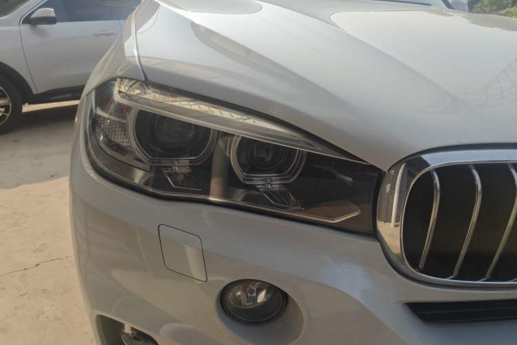 Used BMW X5 2017 xDrive28i Right Front Headlight