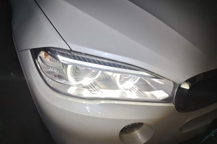 Used BMW X5  Right Front Headlight